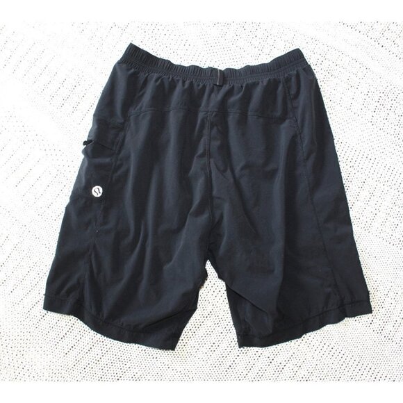 Lululemon Wet Dry Warm Black men's Lined short Pants Size Small Sporty Outdoor - Picture 1 of 7